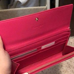 DIOR Wallet on chain - AUTHENTIC